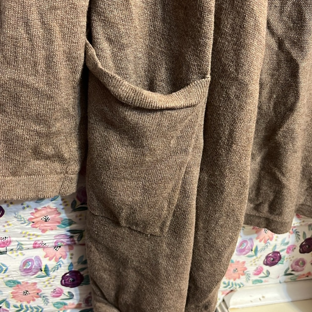 Cardigan - Picture 2 of 2